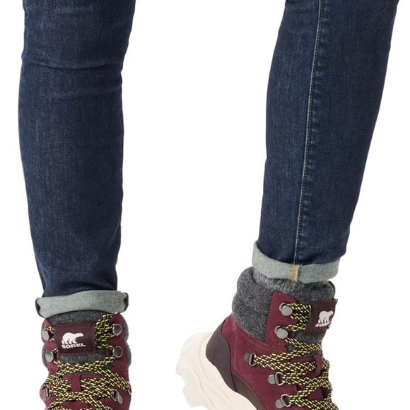 Sorel Women's Kinetic Breakthru Conquest Waterproof Boot sz 6 Burgundy & cream - Picture 6 of 11